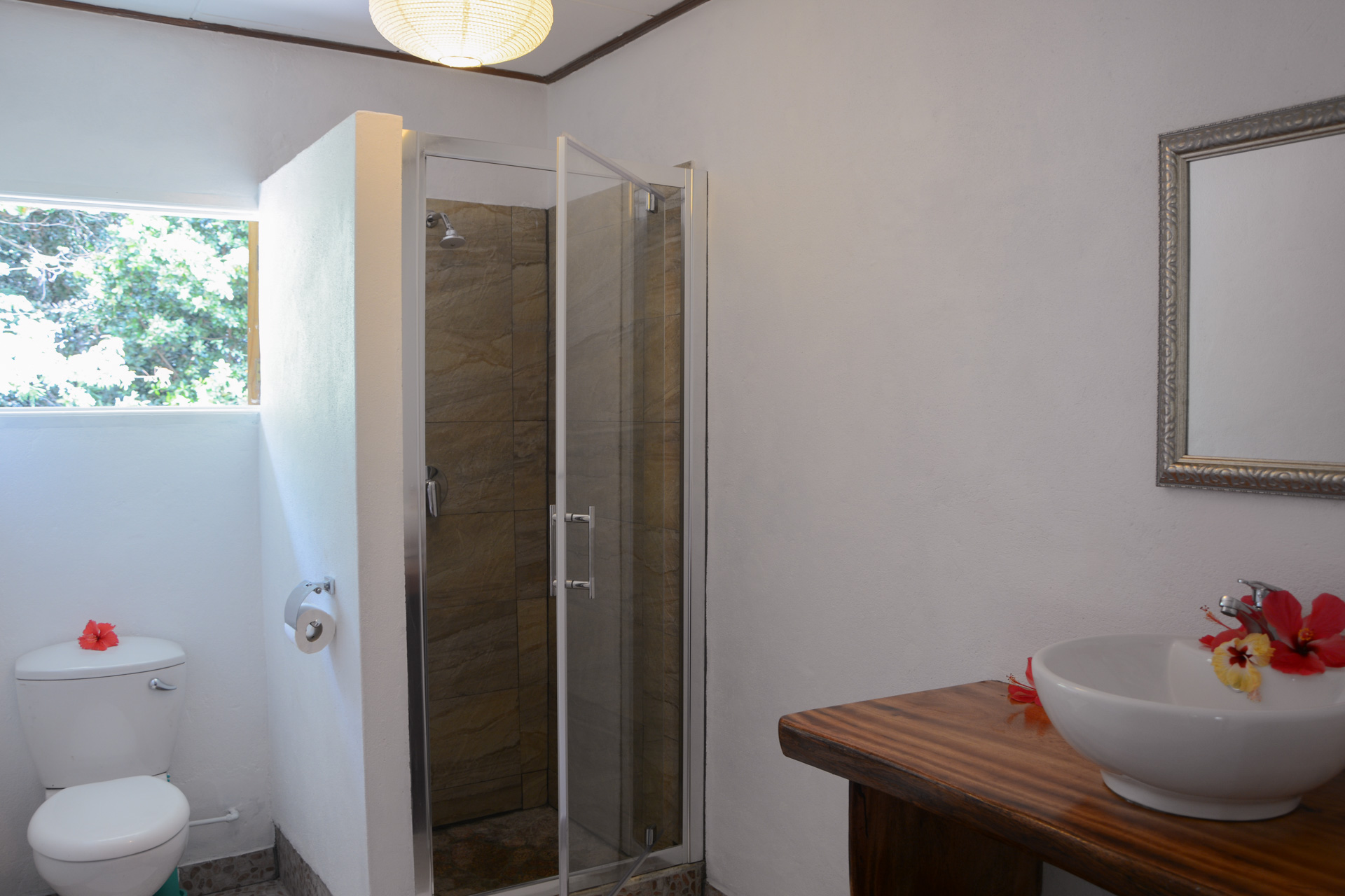 Chalet Kokover Ensuite Bathroom Room 3