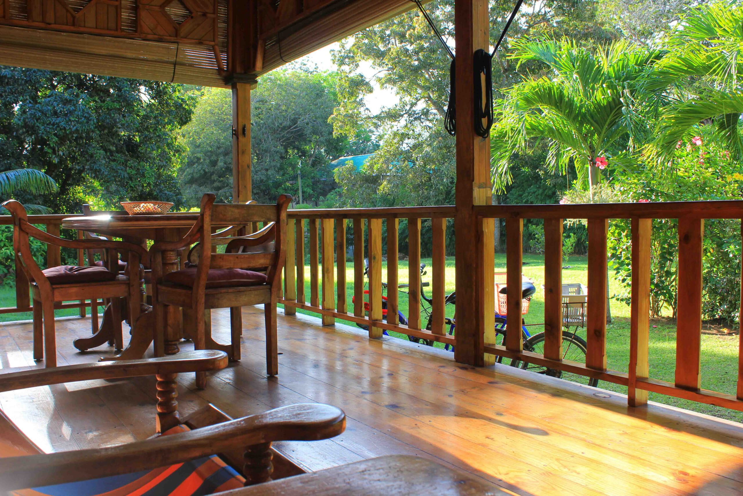 Chalet Kokoleo - Veranda im Grünen